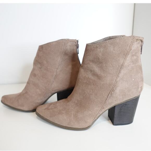 Candies Mocha Suede Ankle Boot / Booties/ Chunk Heel - Picture 1 of 10